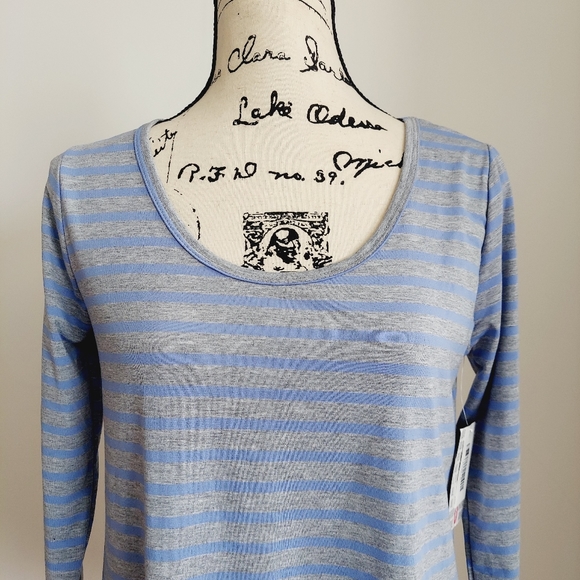 NWT LulaRoe Lynnae Gray Blue Striped Tunic Top Long Sleeve S - Picture 2 of 7